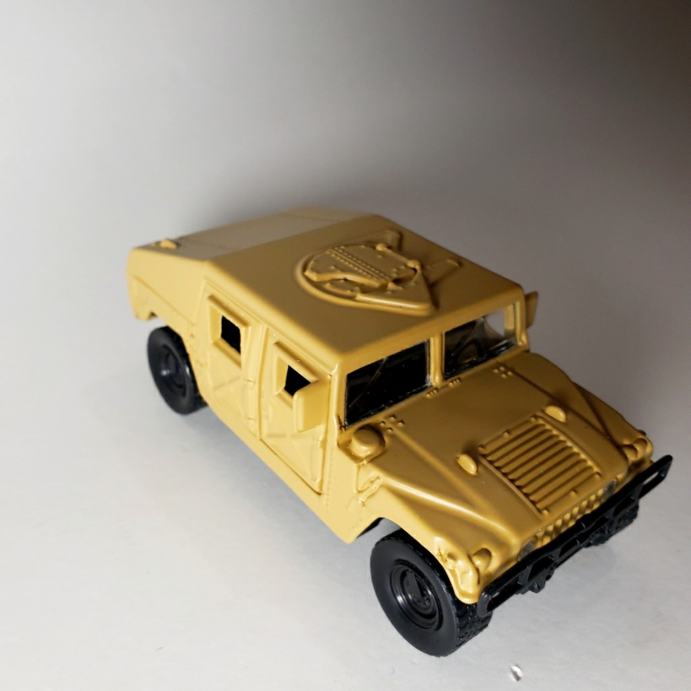 Maisto Humvee scale 1/40 4" Metal Vehicle